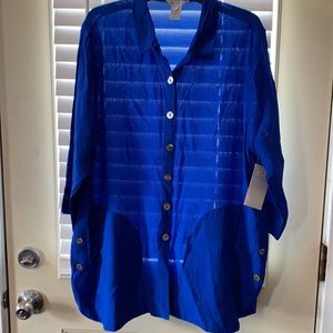 Ladies Multiples brand top.☃️